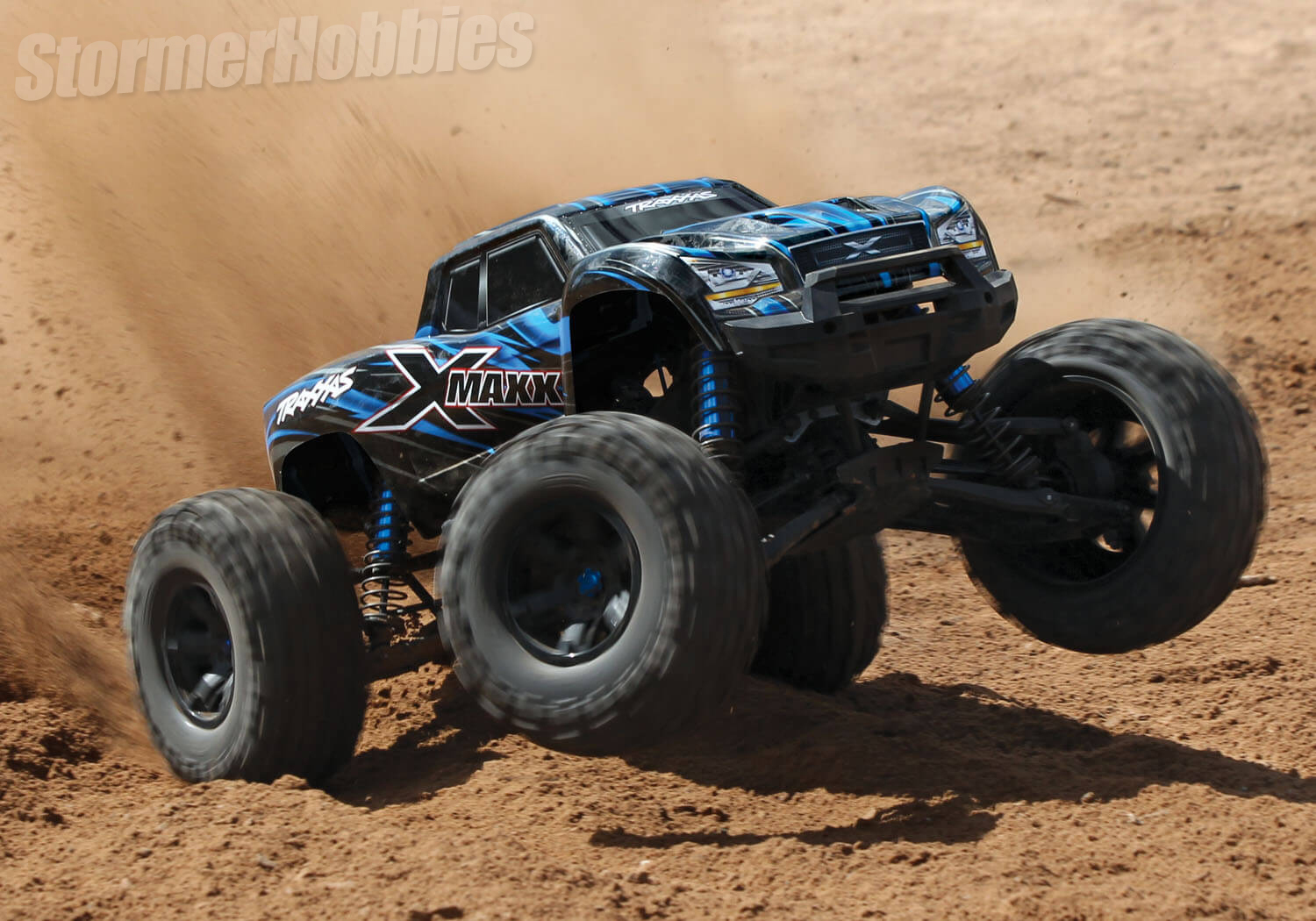 ...raxxas EZ-PEAK LIVE Chargers and (4) 14.8v 4S Lipo Batteries for 8s X-MAXX