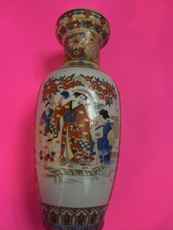 JAPANESE STONEWARE HAND PAINTED JARDINIERE GEISHA SCENE VASE