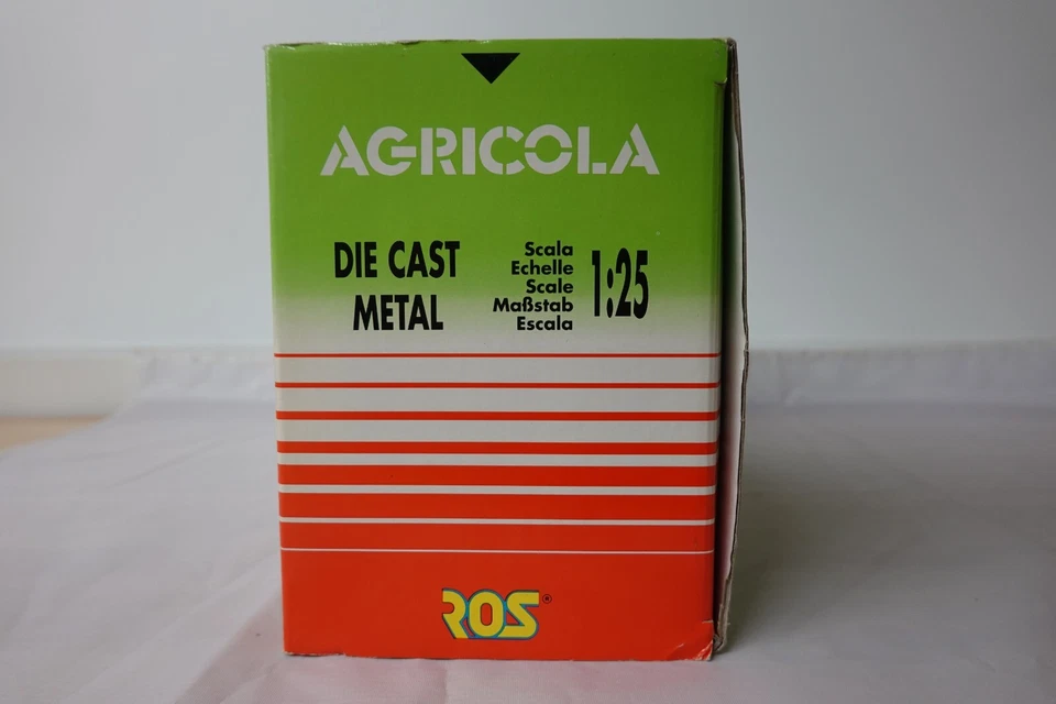 ROS 000117 FORD 8970 4WD TRACTOR 1:25 SCALE - Image 3 of 4