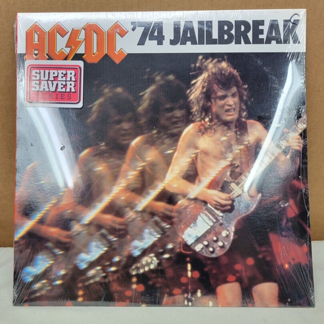 Album / AC/DC / '74 Jailbreak