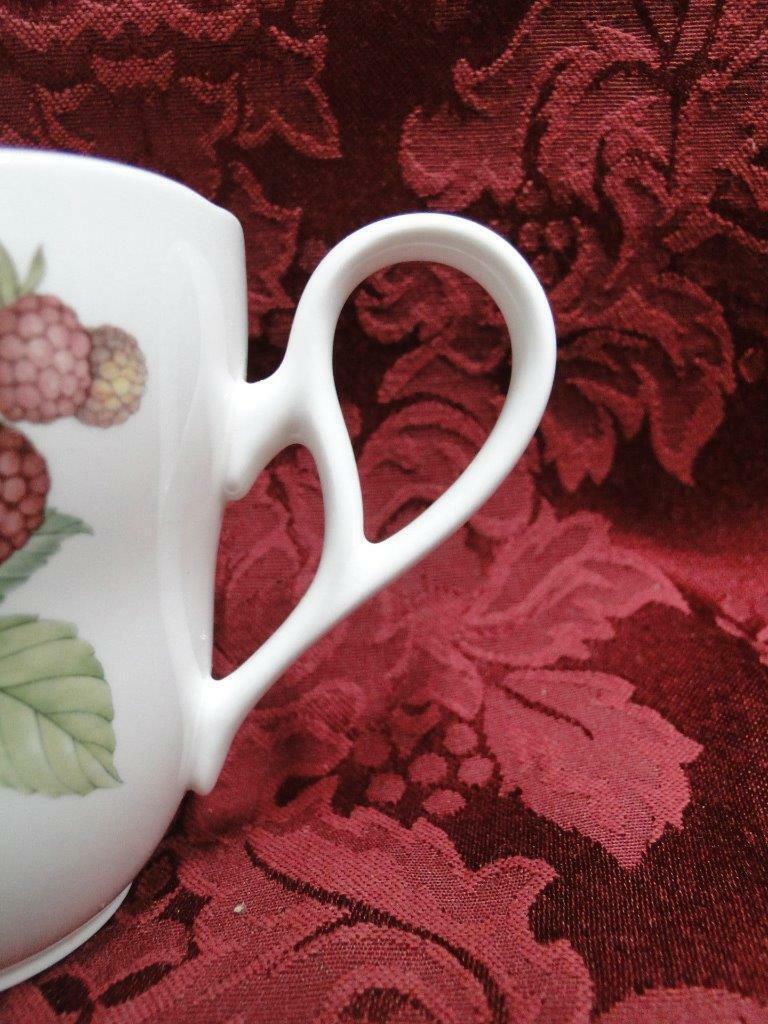 おお様3 Noritake Royal Orchard, 9416, Fruit, Vine Border: Cup & Saucer Set