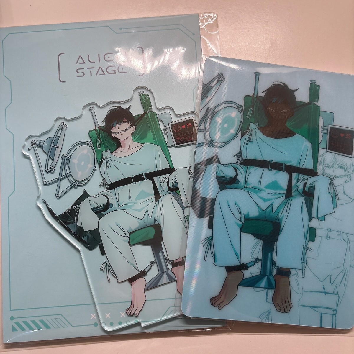 Alien Stage Official Ivan Acrylic Stand +Lenticular Card POP UP