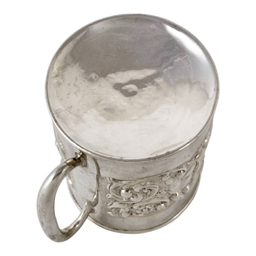 Antique Edwardian sterling silver Christening cup embossed cherubs, rabbits - Picture 7 of 12