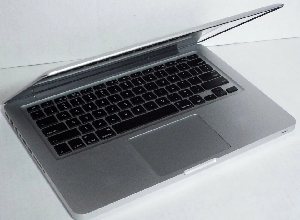 MacBook Pro 13 inch mid 2010 2.4GHz Intel Core 2 Duo, 480GB SSD, 4GB RAM - Image 2 of 4