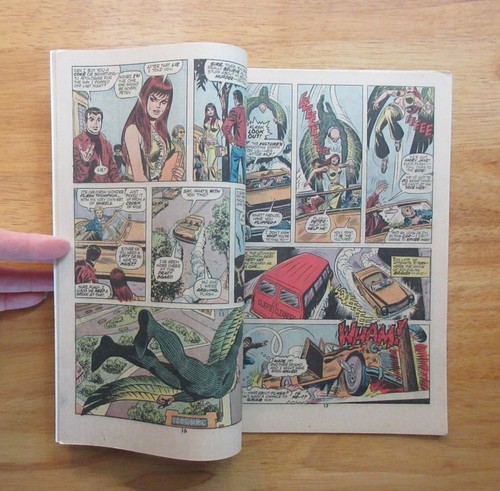 Lot of *2* AMAZING SPIDER-MAN: #127, 138 (FN/VF) *Very Bright & Colorful!* - Picture 5 of 8