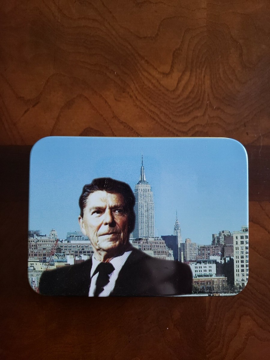 President Ronald Reagan Collector Knife in Decorative Tin. Rare