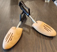 Florsheim Travel Tree Shoe Keepers Cedar Stretchers Rochester Shoe Tree Co.