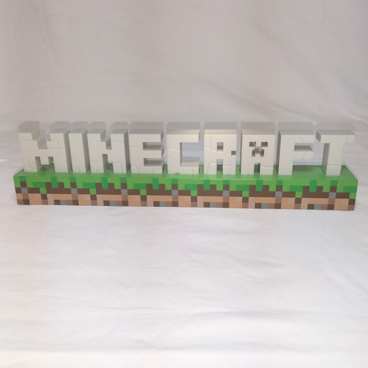 【新品•未使用】マインクラフト　ロゴライト Paladone Minecraft ロゴライト USB式 公式ライセンス商品
