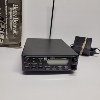 #ad Uniden Bearcat Scanner BC 700S w Betty Bearcat Frequency Directory NW $85.00
