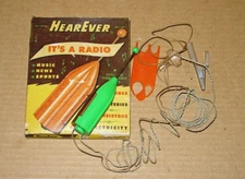 1950s HEAREVER ROCKET SHIP CRYSTAL RADIO-ORIGINAL BOX-MADE IN THE USA-NICE!