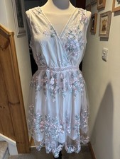 Boo Hoo Occasion Pink V-Neck Sleeveless Floral Embroidery Party Dress UK 14