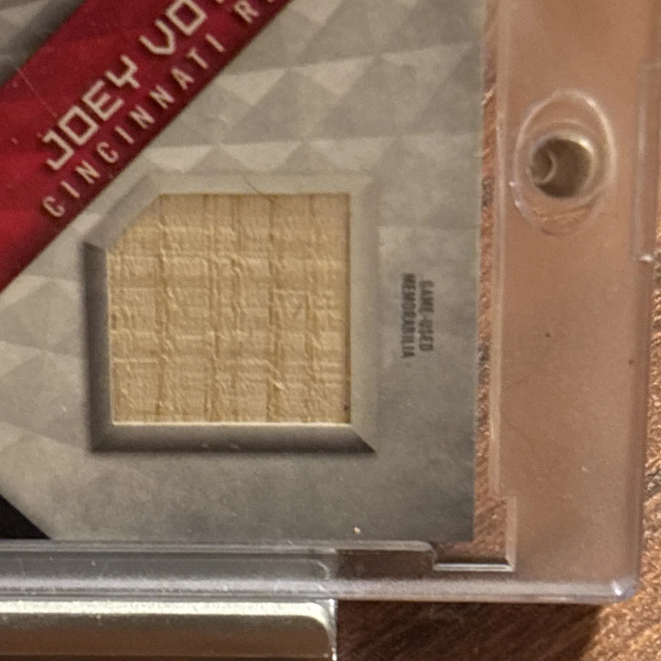 2018 Topps Major League Baseball Material Wood Bat Series 1 Joey Votto #MLM-JV - Image 3 of 4