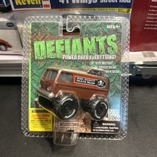 Defiants 4x4 Motorizado Rebel Roedores Skate Shop Van ~ NUEVO Y SELLADO EN PAQUETE