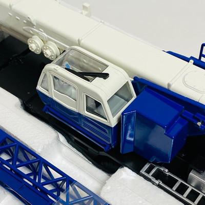 Tadano 1/50 Gr-1600Xl / Gr-1450Ex Rough Terrain Crane Mini Tadano 1/50 Gr-1600Xl / Gr-1450Ex Rough Terrain Crane Mini