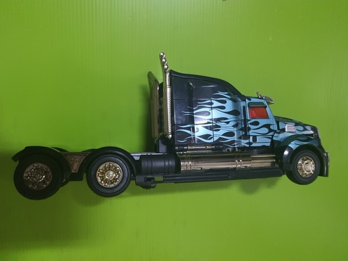 Transformers Movie AOE Black Knight Optimus Prime Toys R Us Japan Ex Complete - Picture 8 of 13