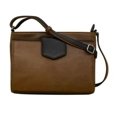 ili New York Pointed Crossbody Organizer