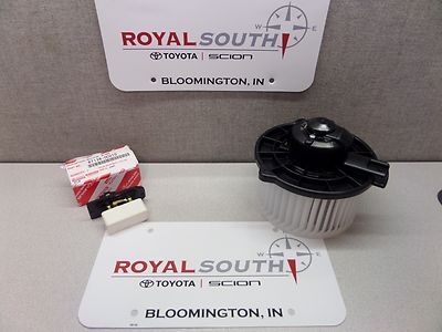 Toyota Tundra 2000 - 2006 Acc, Reg Cab Blower Motor & Resistor Set