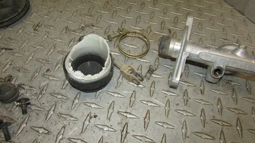 Pair Of Rear Brake Shoes & Wheel Cylinders - Perfect For Kawasaki Mule 2510 KAF620A (1994-2000 Models) 4 thumbnail image