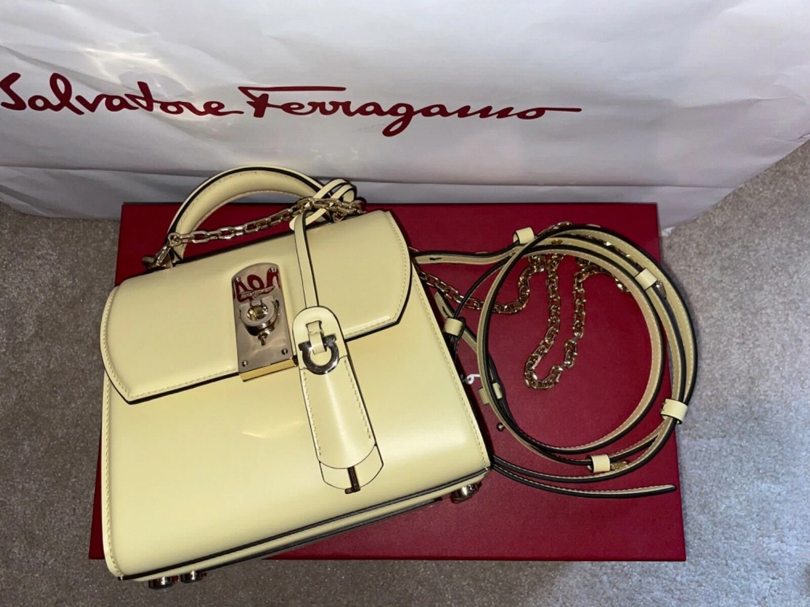 Ferragamo — New Salvatore Ferragamo Bag BOXYZ MADE IN ITALY Woman Banana Yellow Lock 21H647