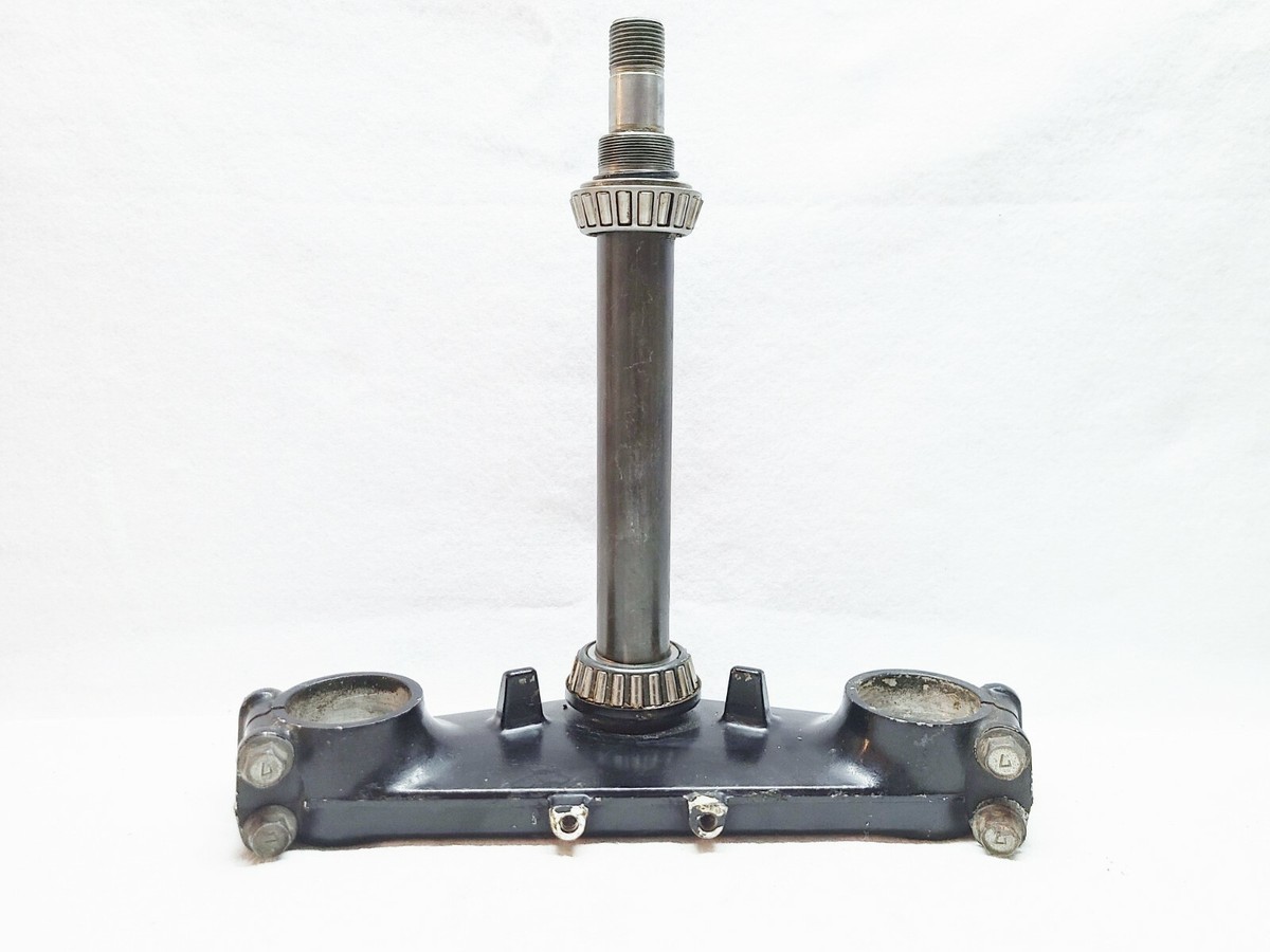 1990 - 1993 KAWASAKI NINJA ZX11 OEM LOWER TRIPLE TREE STEERING