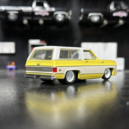 Chevy Blazer K10 Lowered Custom Lowrider Base für M2 Machines 1/64 Squarebody - Bild 6 von 9
