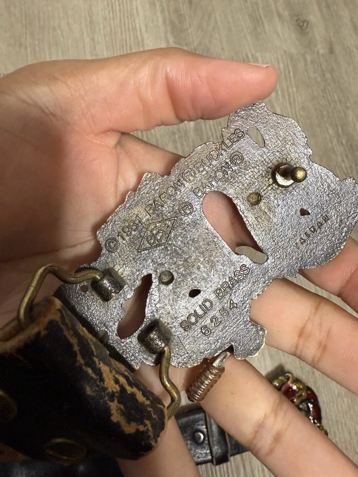 复古 80 年代 Baron & Bergamot 黄铜龙扣/皮带 — 第 4/4 张图片