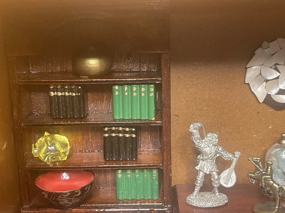 1:12 Scale Room box Library Study Townsquare Miniature Leather Wood Artisan - Image 2 of 4