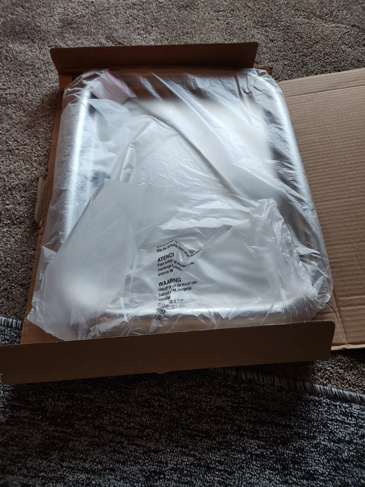 Alessi 5006•45 Large rectangular serving tray 18/10 SS tray size 18in X 13¾in. Foto 2 de 4