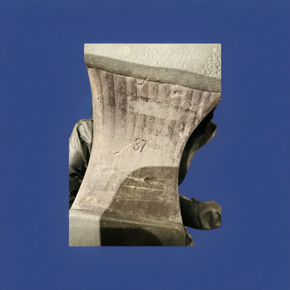 Chanel Sport Gamuza Entrelazado Logo CC Sin Cordones Punta Redonda Zueco Mules Negro 37 Foto 4 de 4