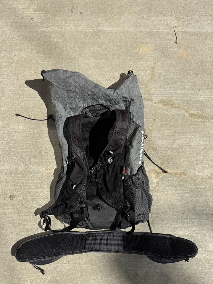 Black Diamond Beta Light 30 - Ultralight Backpacking Backpack - L/XL - Image 2 of 4