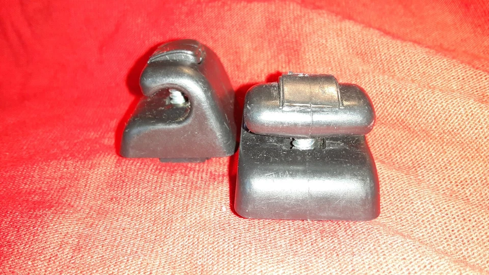 Clips parasol negros Mercedes Benz W123 W124 W201 W126 300D 240D 280 430SE OEM Foto 2 de 4