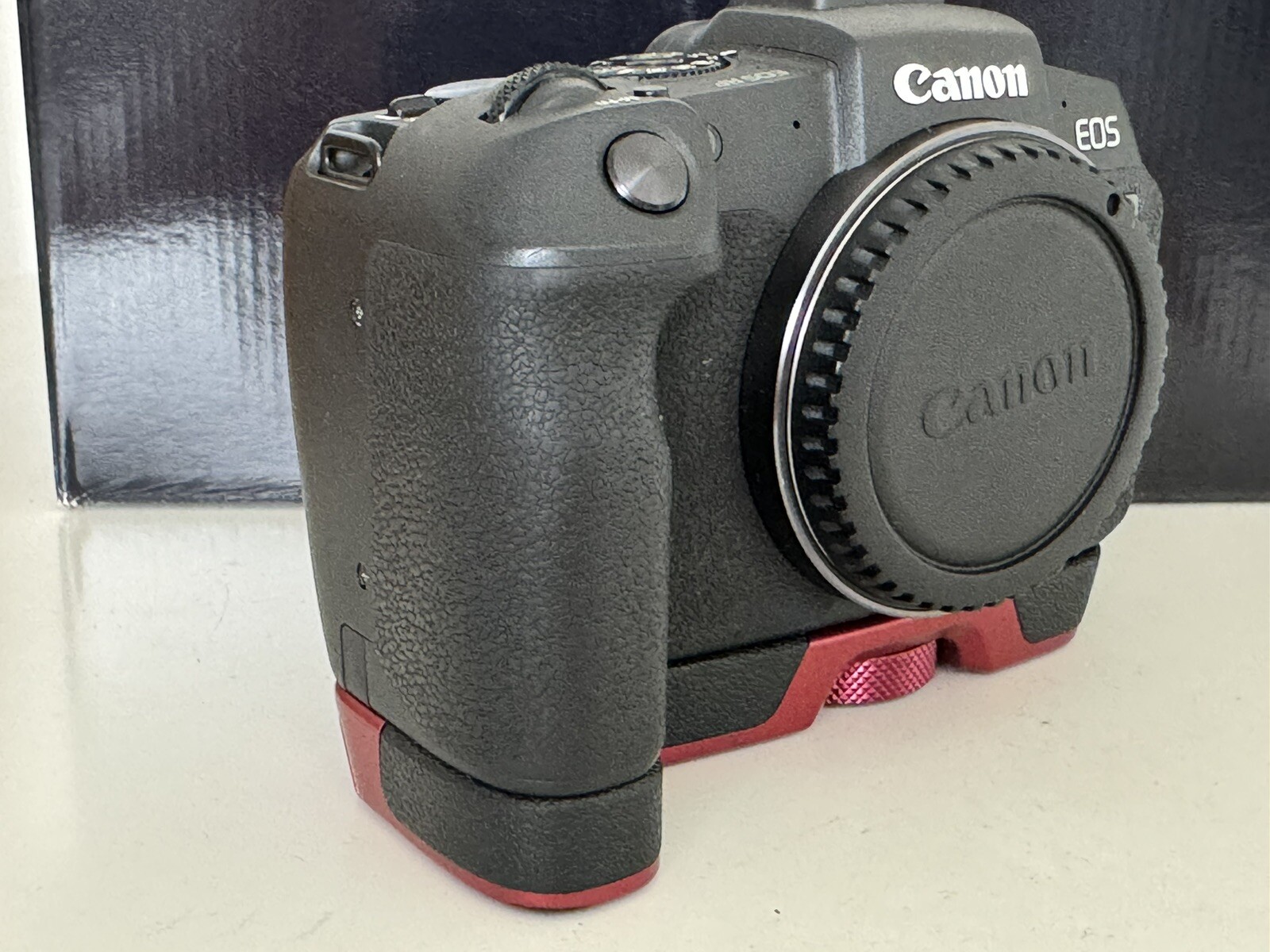 Canon EOS RP 26.2MP Mirrorless Camera (Body Only) Excellent Condition