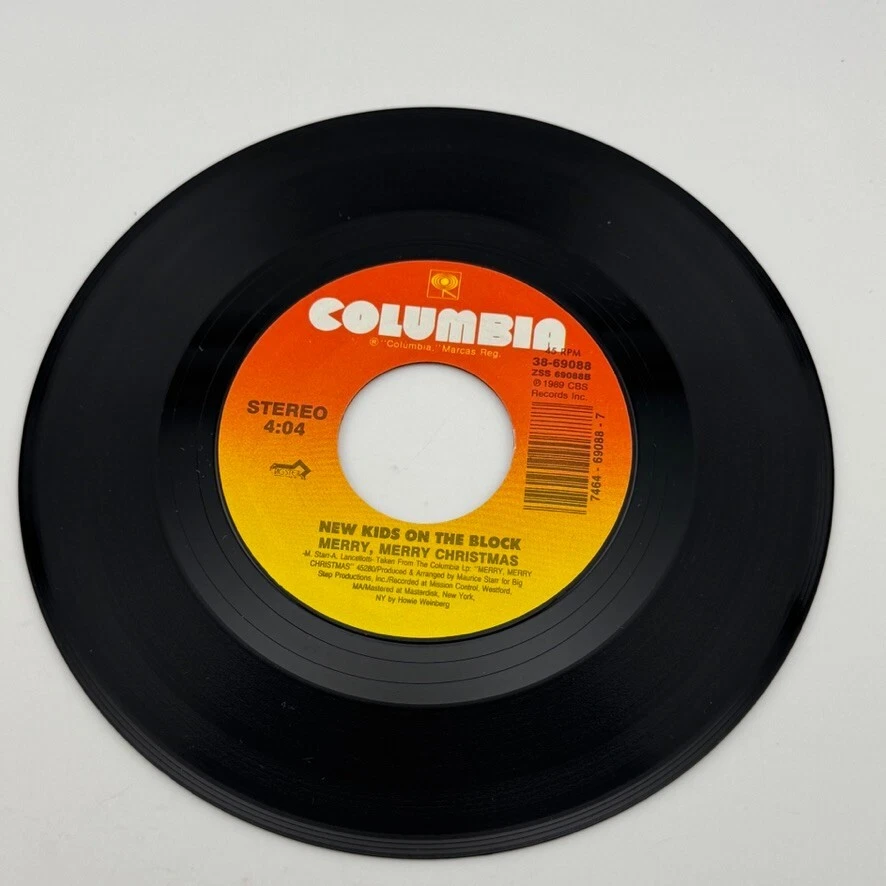 New Kids On The Block: Cover Girl / Merry, Merry Christmas COLUMBIA 7'' 45 RPM - Imagem 2 de 2