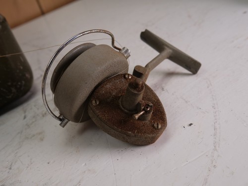 VINTAGE 1940'S STURDIBILT FISHING TACKLE BOX LOCKING WITH KEY ARMY GREEN FULL - Picture 5 of 12