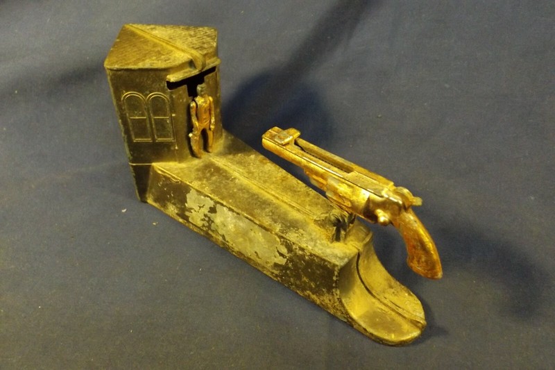 Vintage Duro Mold & Mfg. Wild West Die Cast Penny Bank