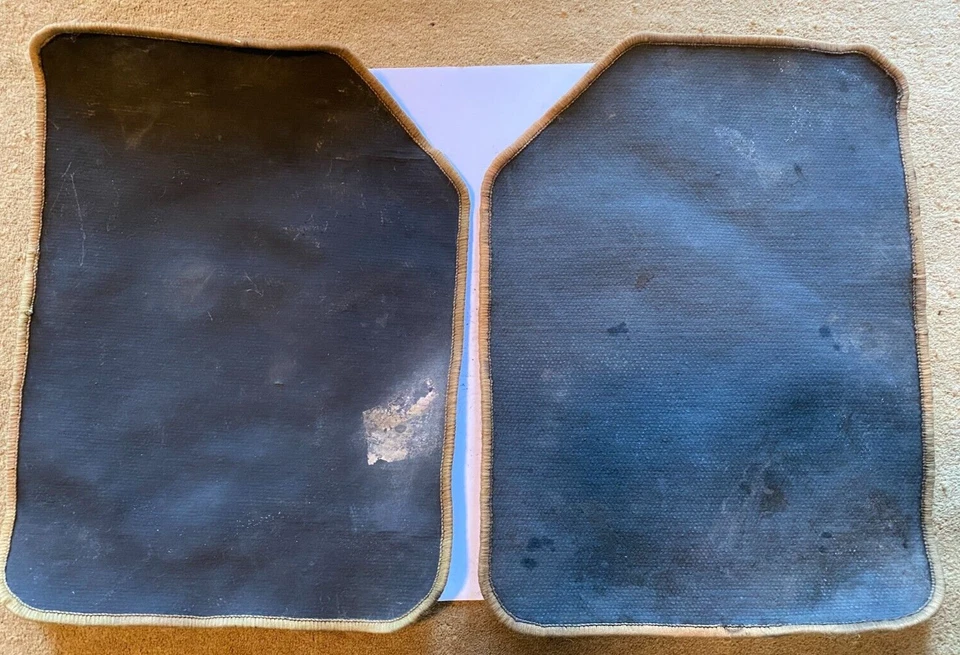 Tapetes de assoalho frontais. Saab 900. Bronzeado. Conjunto de 2 - Imagem 3 de 4