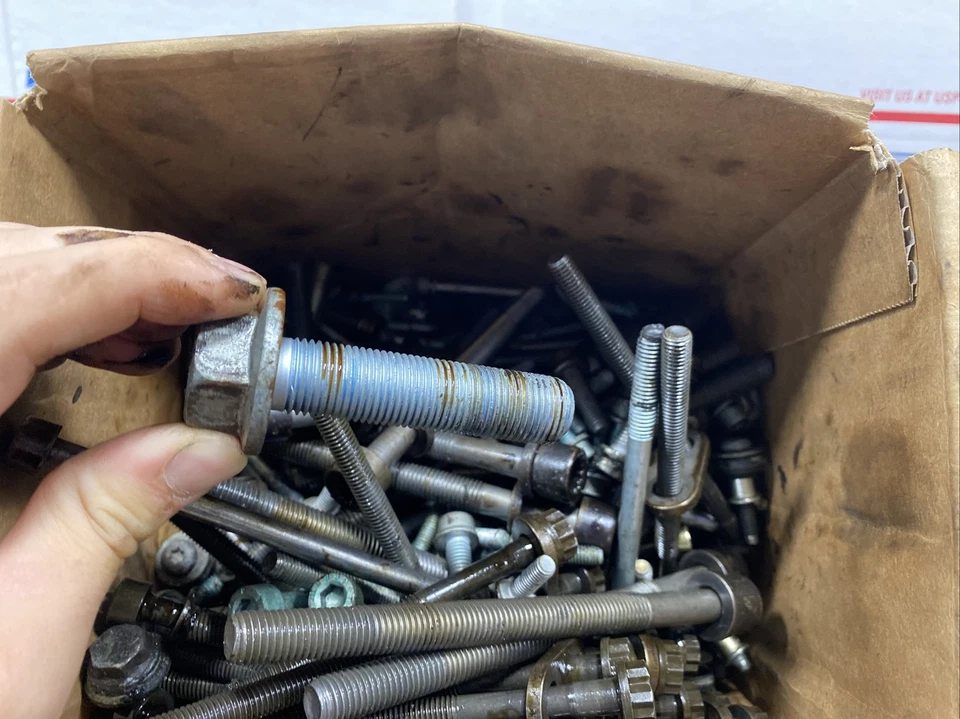 Volkswagen Passat 2002 caja de herrajes Foto 3 de 4