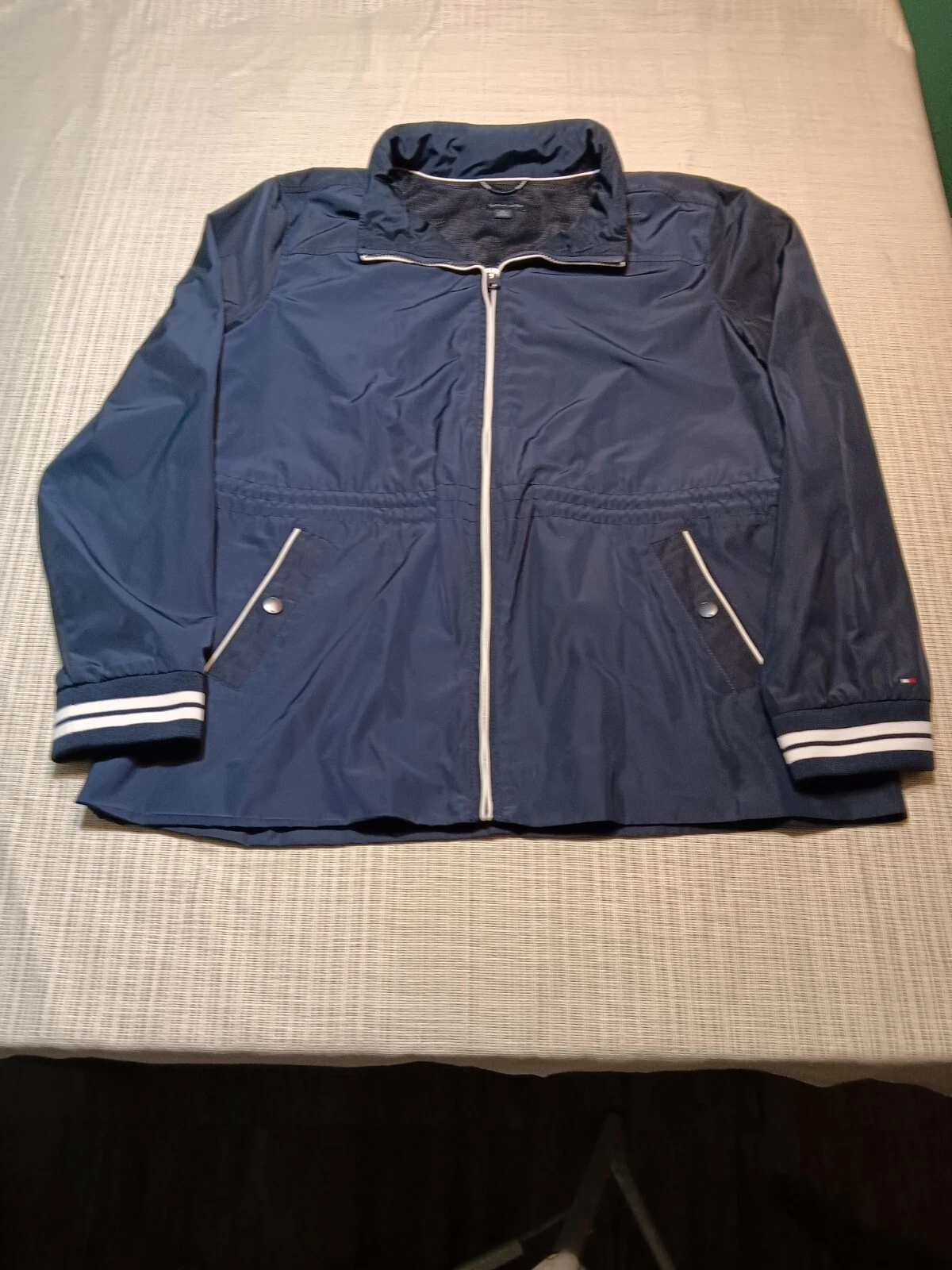 Tommy Hilfiger Windbreaker Jacket Mens XL mesh lined navy hiking outdoor gorpcor