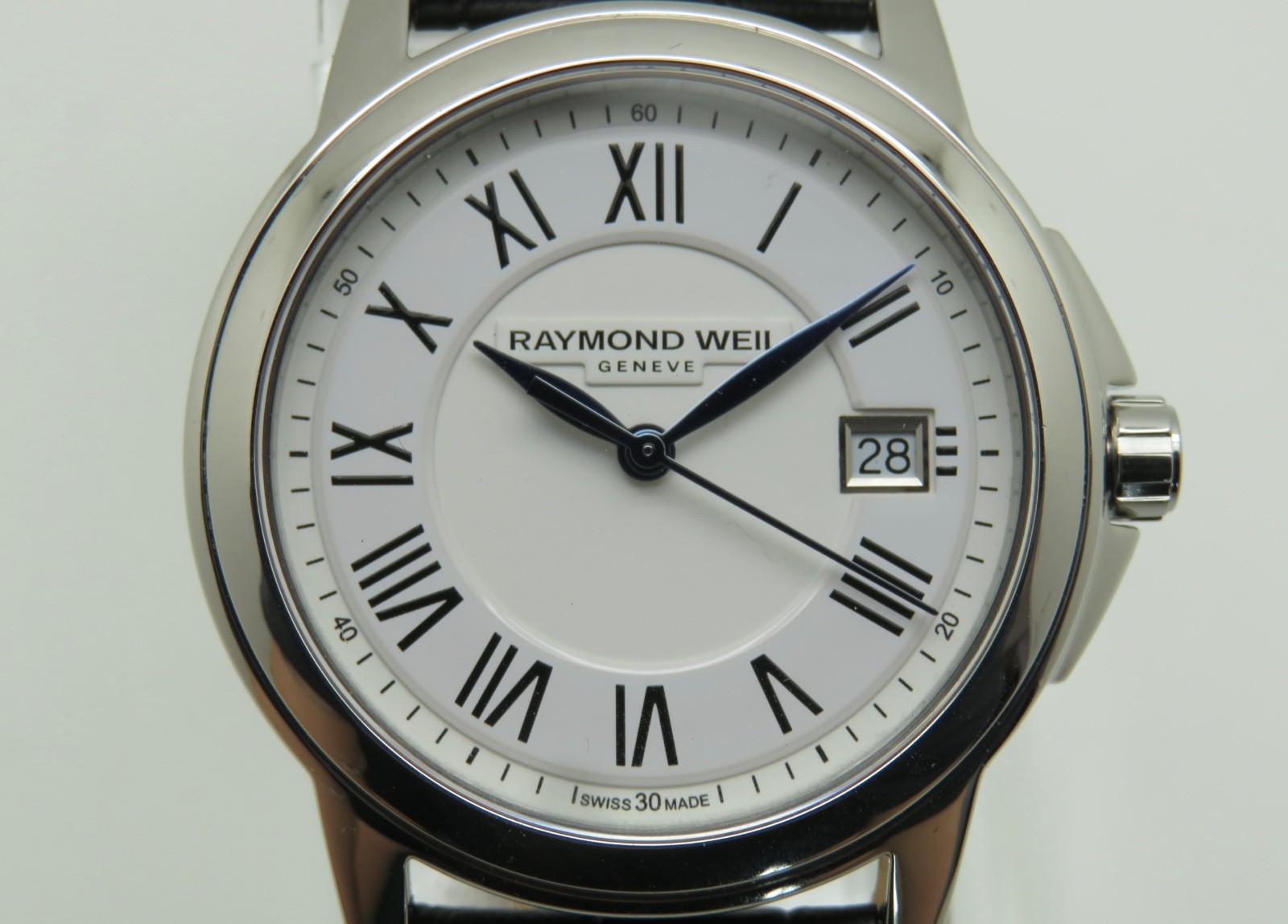 Raymond Weil Tradition Mid-Sized 33mm Men's St.Steel Quartz Wristwatch w/Box