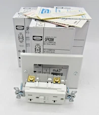 NEW Hubbell GFR20W 20A 125V Commercia GFCI Receptacle Lot of 5