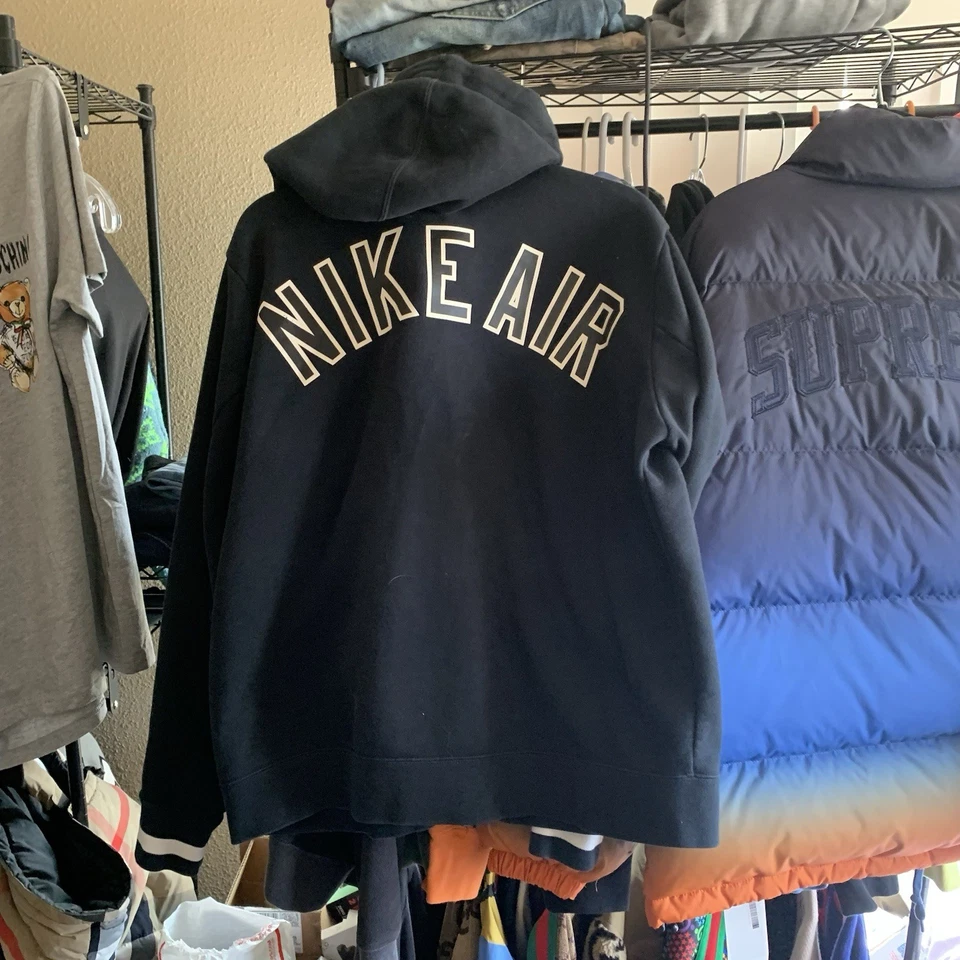 Nike Air Graphic Print Hoodie Mens Medium Spellout - Image 2 of 4