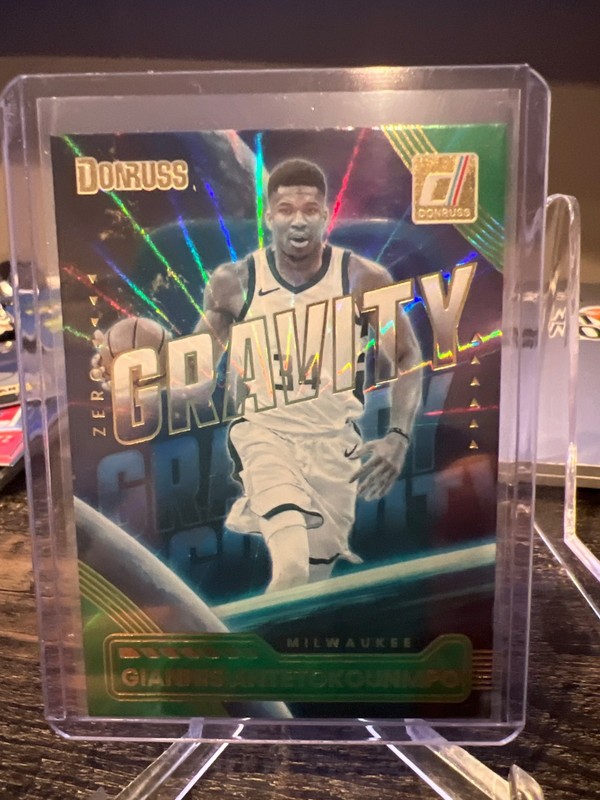 2025-26 Donruss Basketball Holo Green Laser Zero Gravity Giannis Antetokounmpo