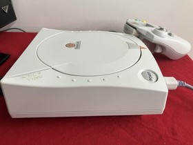 Reconditioned Sega Dreamcast Console, Wires, Controller/toggle Bundle. Tested