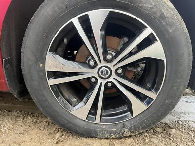 Used Wheel fits: 2021 Nissan Sentra 16x6-1/2 alloy 5 double spoke Grade B