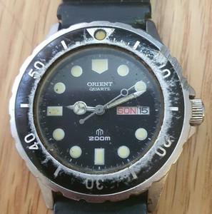 orient quartz diver