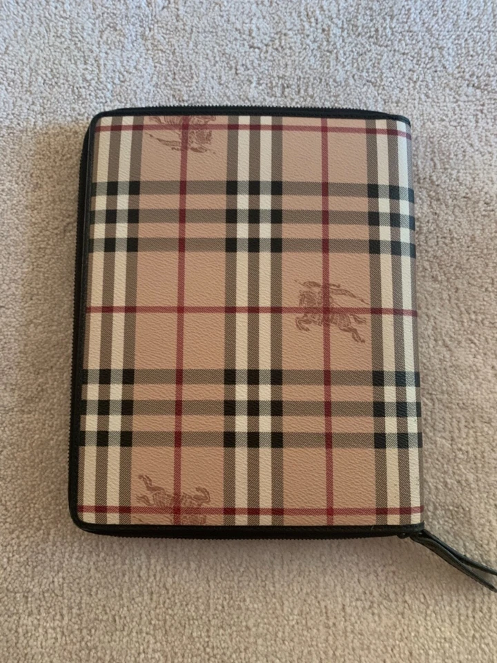 Burberry Haymarket Classic Nova Check iPad Tablet Case Carrier Tech Accessory - Image 4 of 4