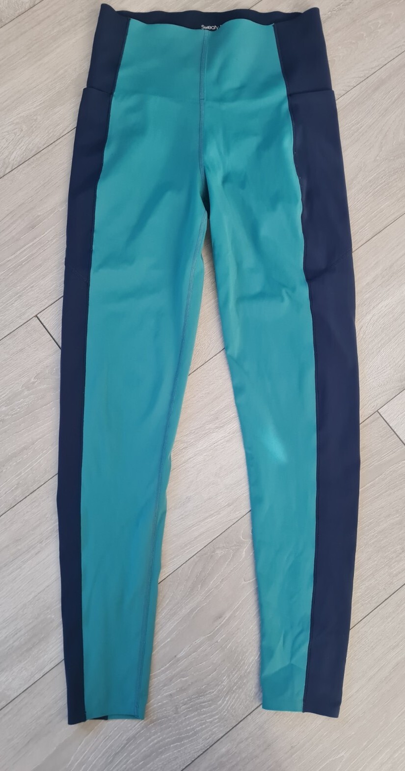 Foto 1 di 7
