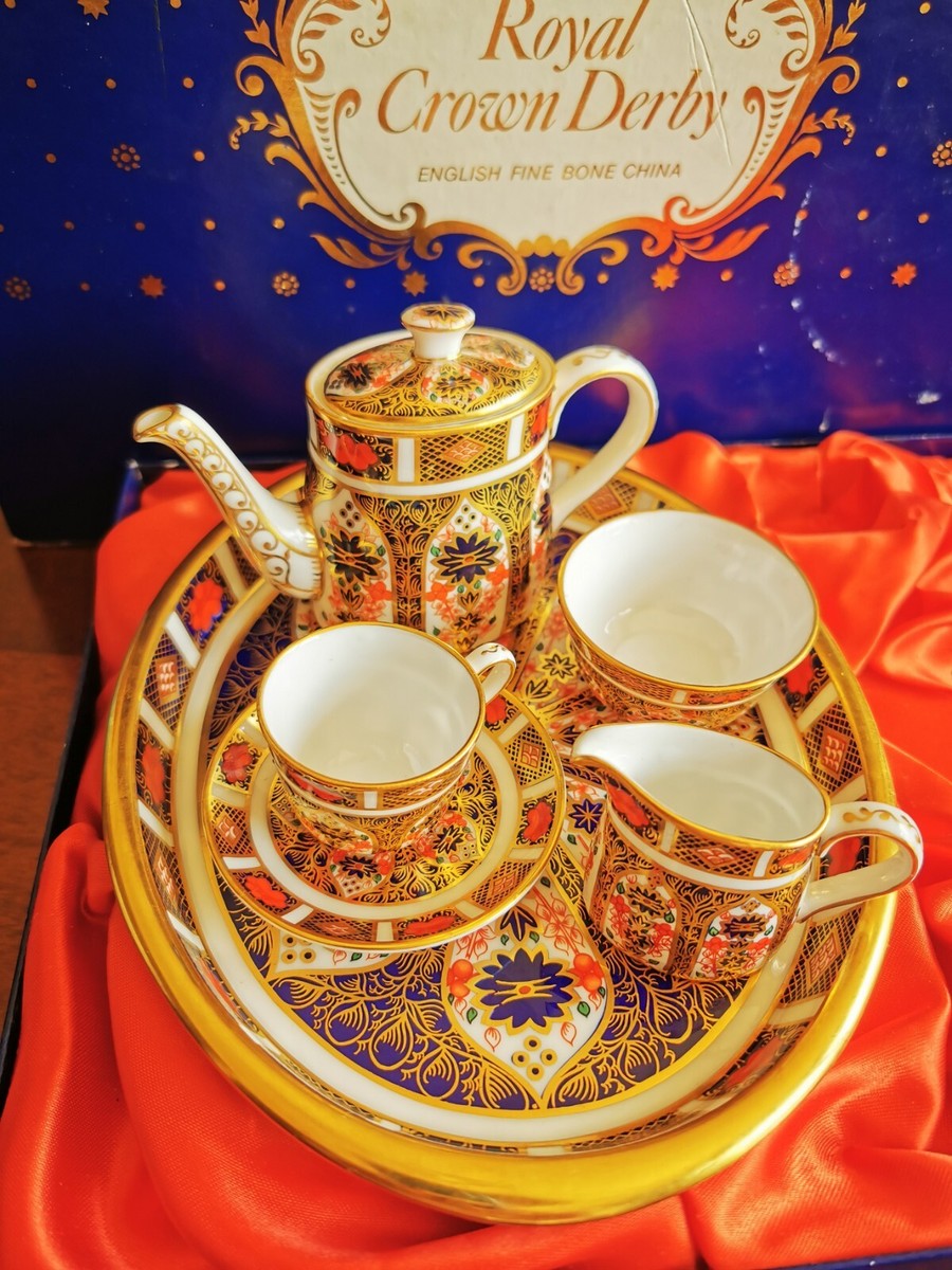 花瓶  Crown Derby Royal-Crown-Derby-Pattern-3411