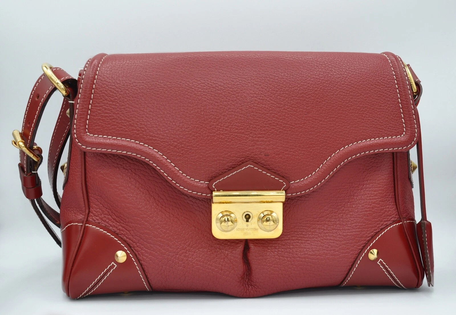 LOUIS VUITTON（LV） AUTENTICA BORSA A MANO LOUIS VUITTON rossa Suhali L'Essentiel in pelle ferramenta oro indossata 2x