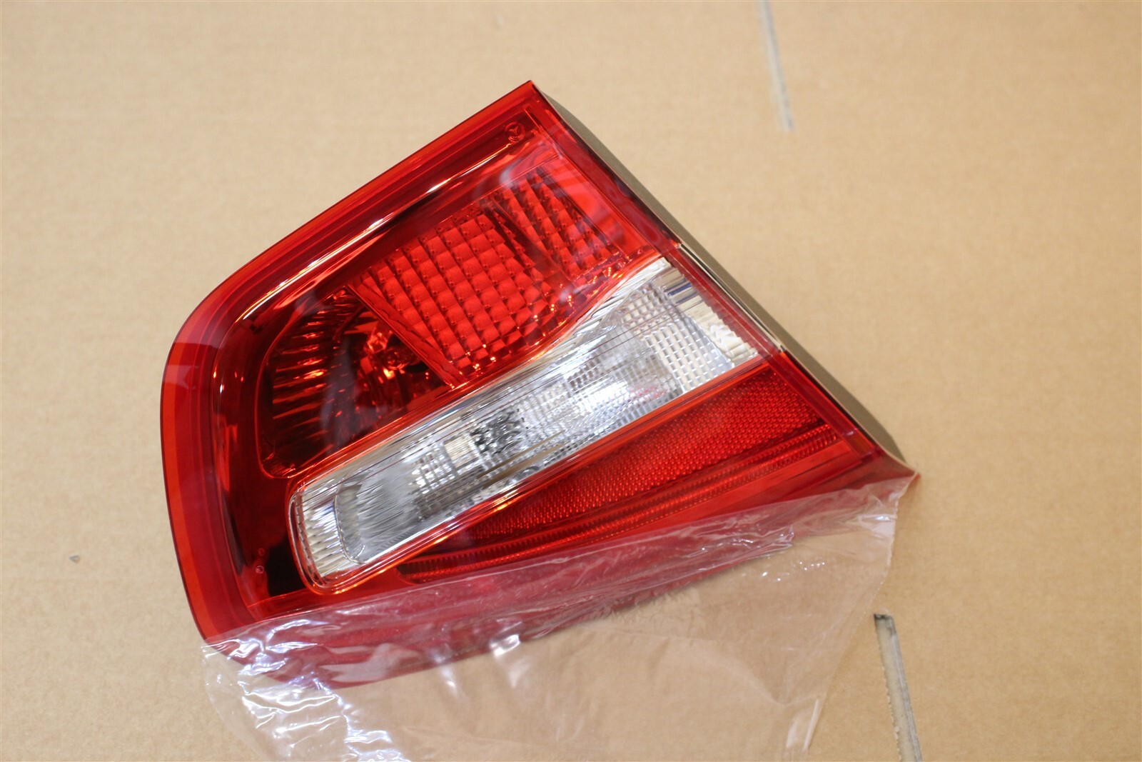 MERCEDES GLA X156 13-17 Passenger Rear Inner Tail Light Lens  